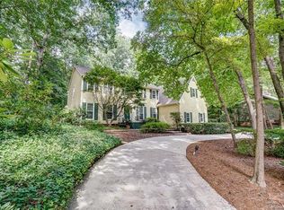 8 Oak Leaf Rd, Lake Wylie, SC 29710