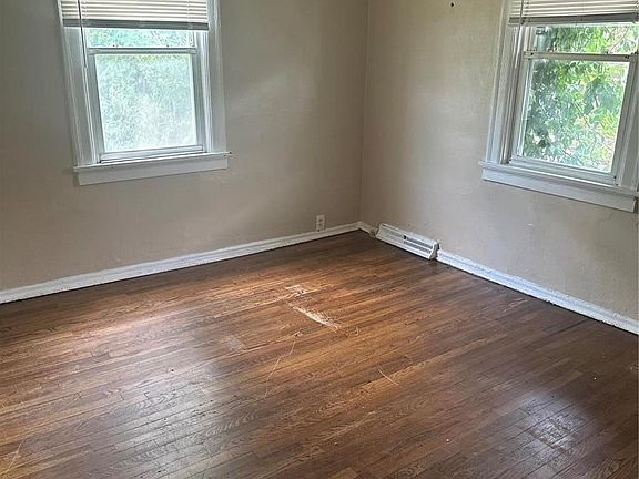 3rd image of 8336 College Ave