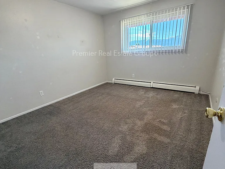 1466 Hathaway Dr #F — Photo 10