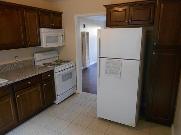 2nd image of 4790 Lantana Dr #1