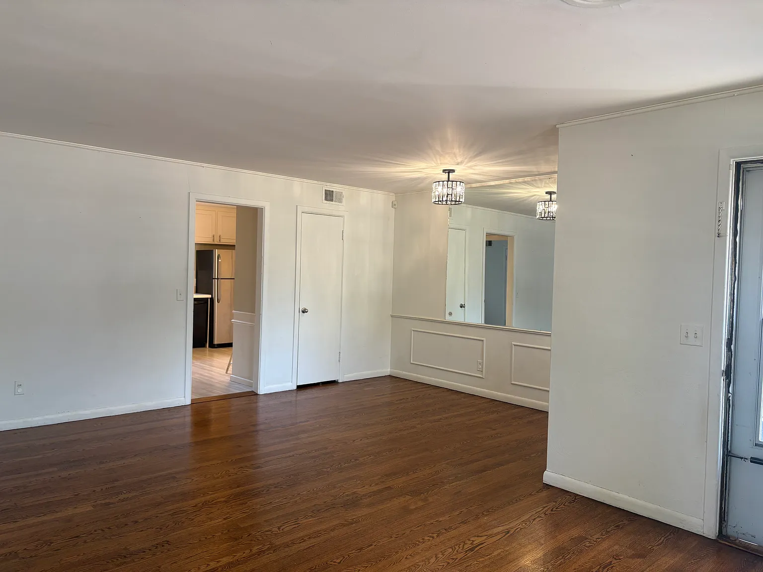 3 bed, 1124 sqft, $1,450 — Photo 4