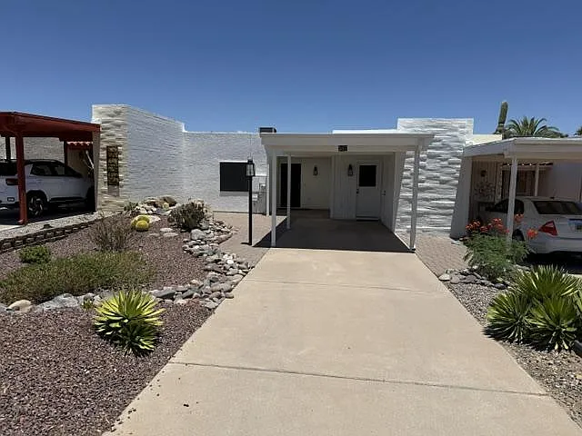 307 N Calle Del Chancero — Photo 1