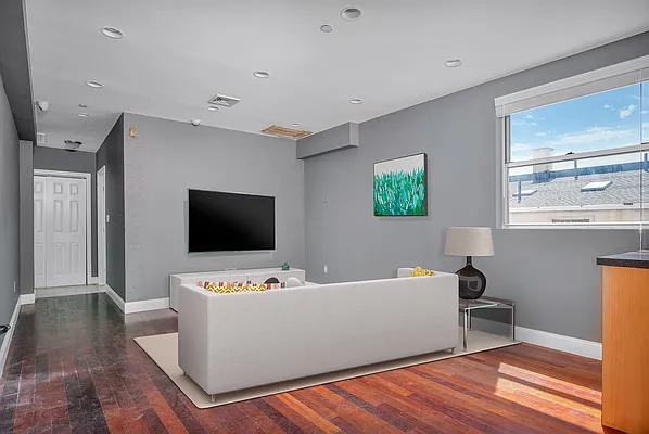 Sold by Ilite Realty Inc | media 15