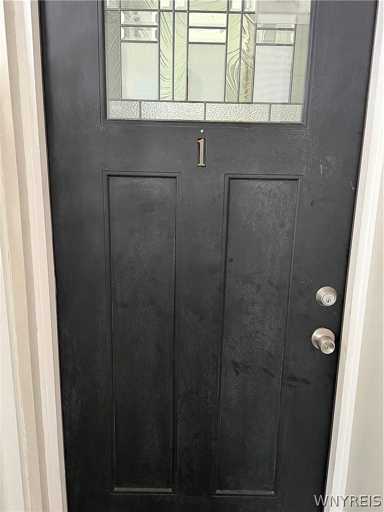 2 bed, 1.0 bath, 3167 sqft, $1,650 — Photo 2