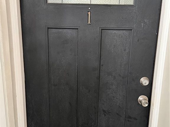 2nd image of 212 Richmond Ave
