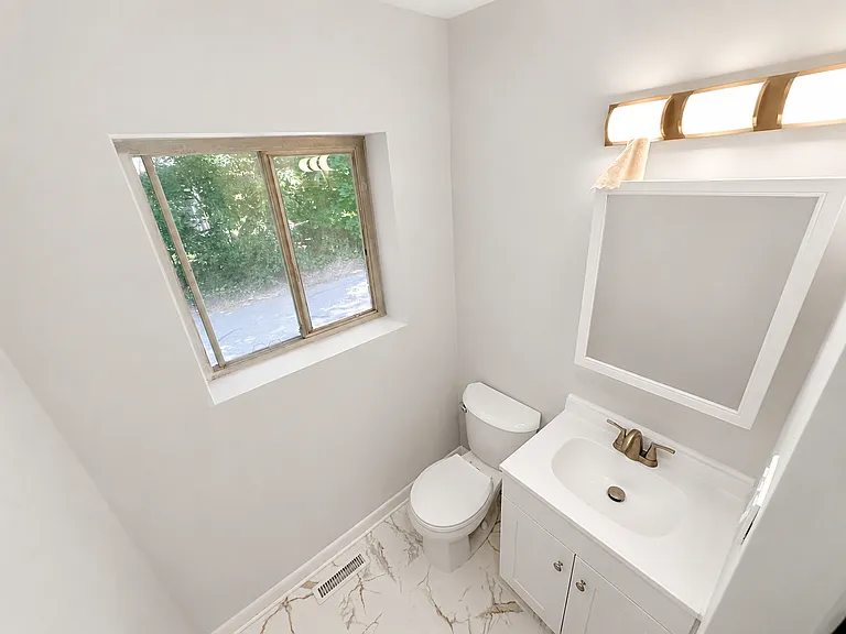 6 Bayberry Dr #1 — Photo 4