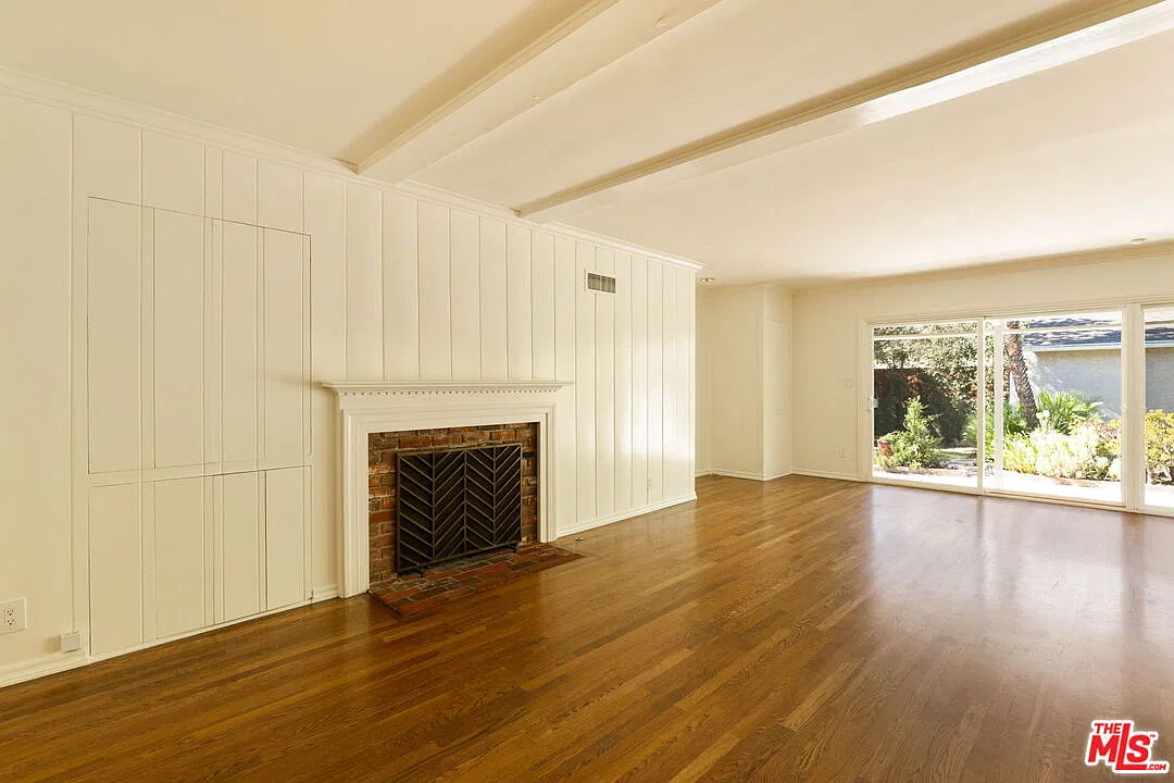 3 bed, 2.0 bath, 1663 sqft, $5,400 — Photo 3