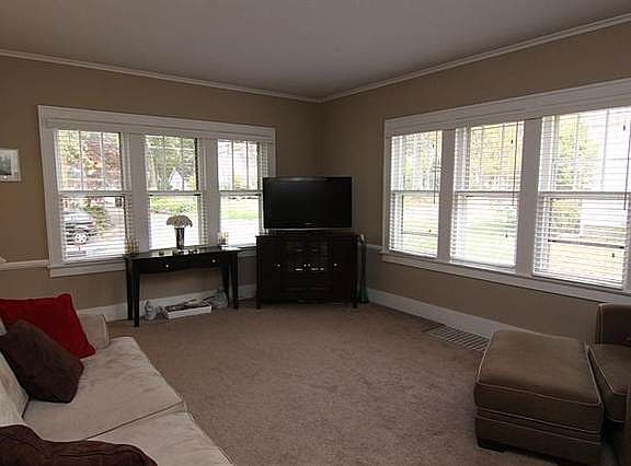 3rd image of 1016 25th Avenue Ct