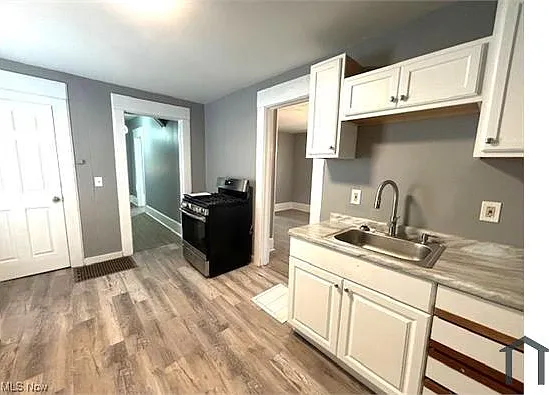10635 Dupont Ave — Photo 4