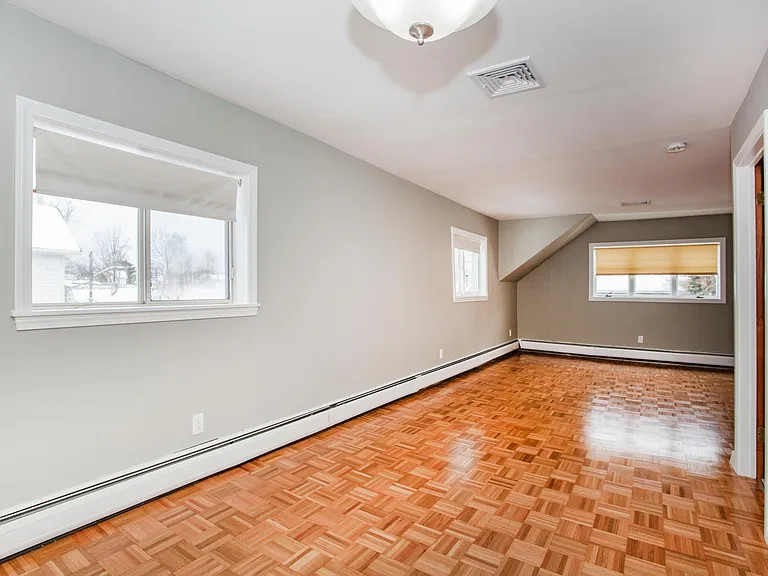 18 Cottage St #2 — Photo 3