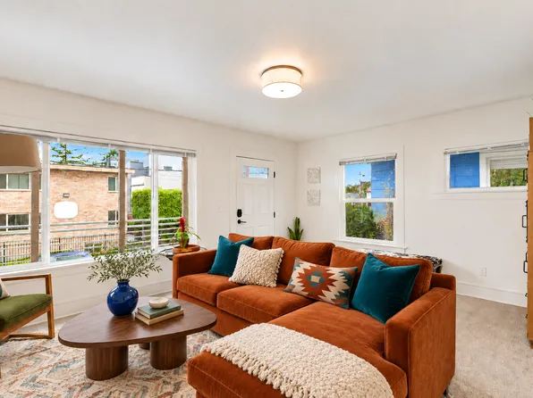 816 N Motor Pl, Seattle, WA 98103