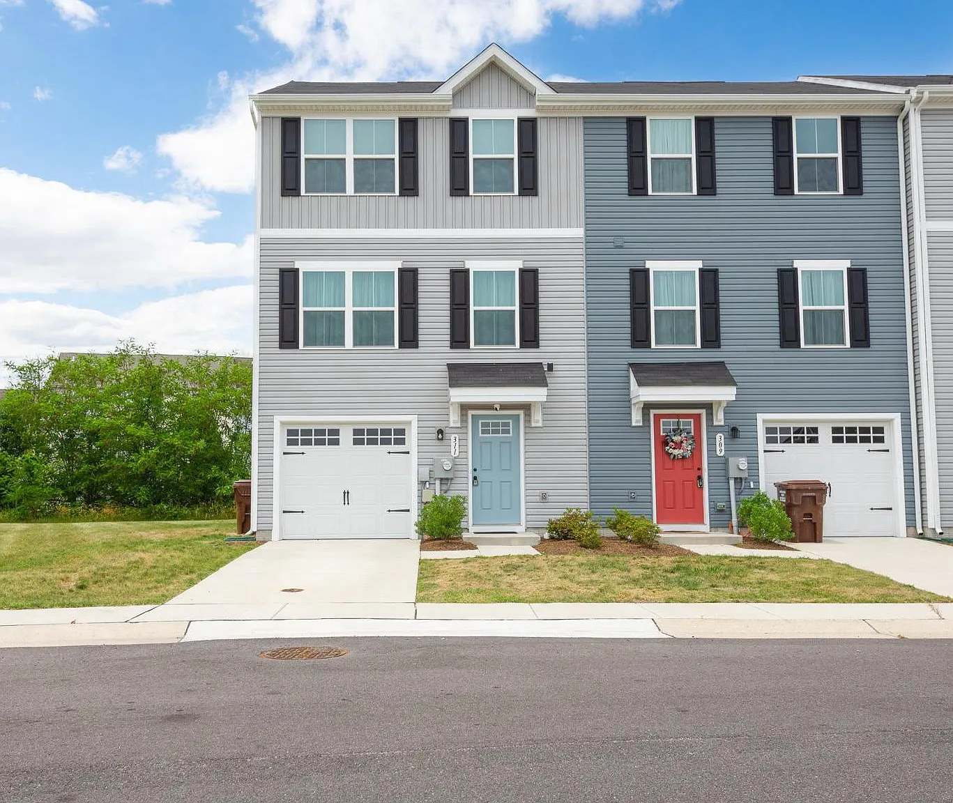 3 bed, 1560 sqft, $2,000 — Photo 1