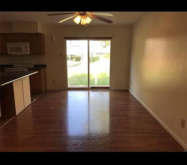 3982 Hawthorn Dr — Photo 7