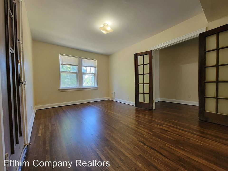 2nd image of 4719 Wilcox Ave Unit 1W