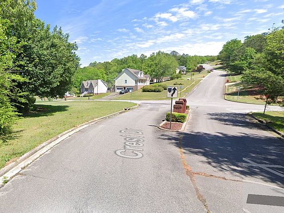 3rd image of 5918 Crest Dr
