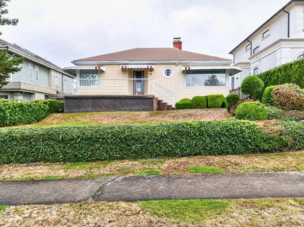 2345 W 18th Ave, Vancouver, BC V6L 1A7