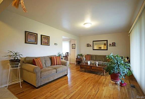 5th image of 30326 Rock Creek Dr