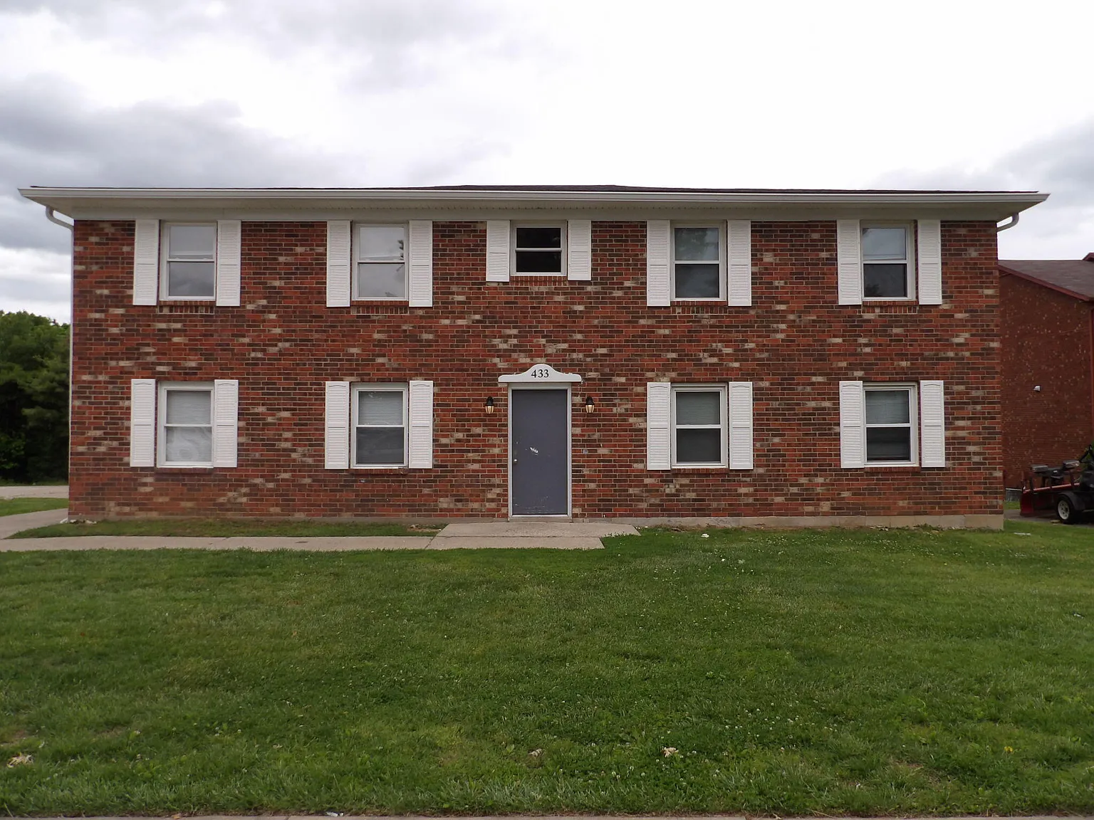 2 bed, 1.0 bath, 975 sqft, $990 — Photo 1