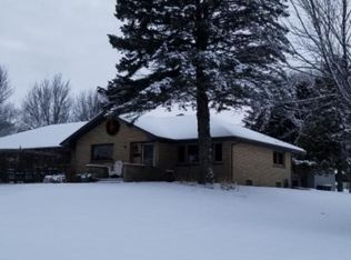 1408 Woodland Rd, Kohler, WI 53044