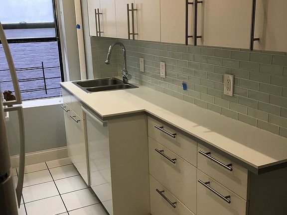 5th image of 1055 Bergen St APT 3D