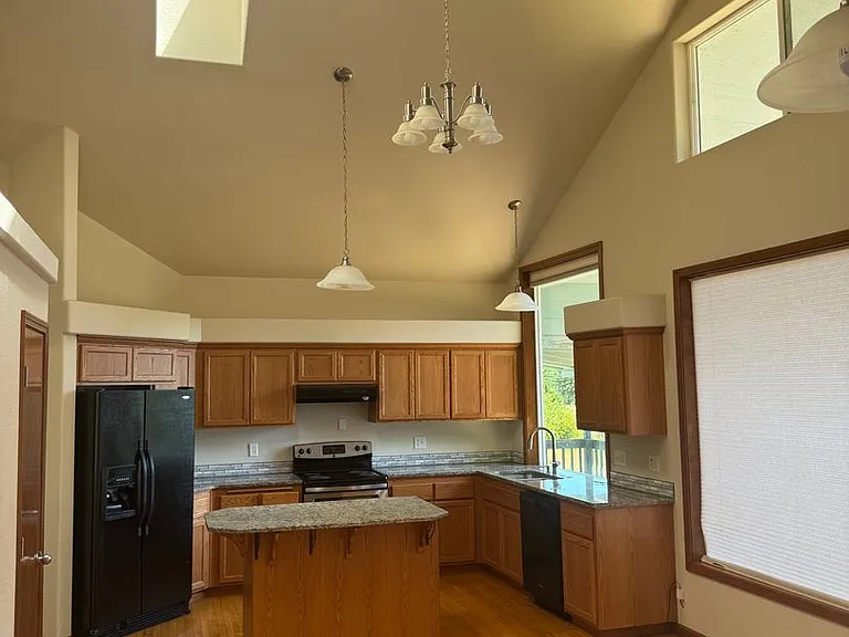 75620 London Rd — Photo 5