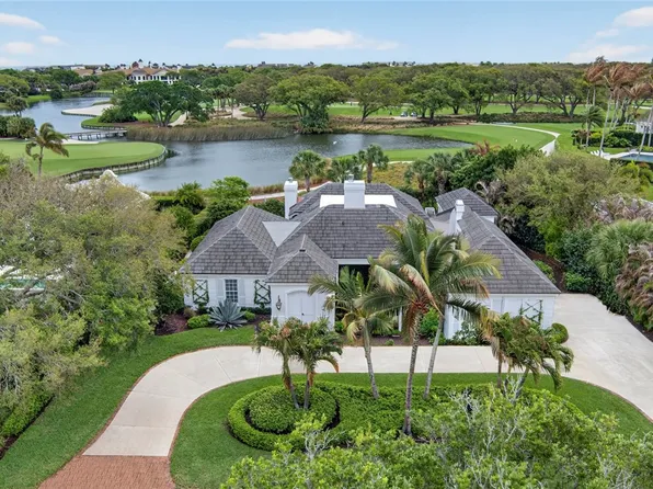 140 Island Creek Dr, Indian River Shores, FL 32963