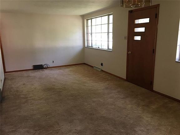 3rd image of 203 9th St