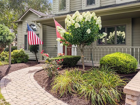 2nd image of 3904 Stetson Cir