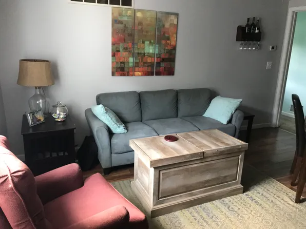 3326 Theodore St, Wixom, MI 48393