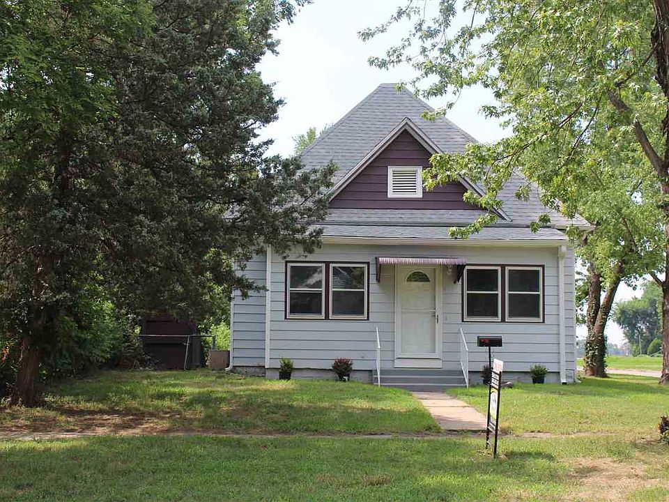 1st image of 619 NW 6th St