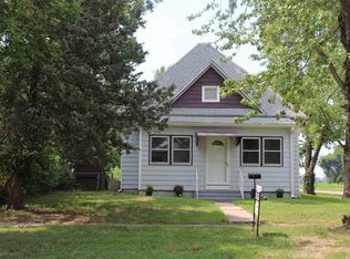 619 NW 6th St, Abilene, KS 67410