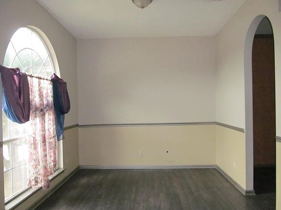 2nd image of 350 Sandy Bottom Ct