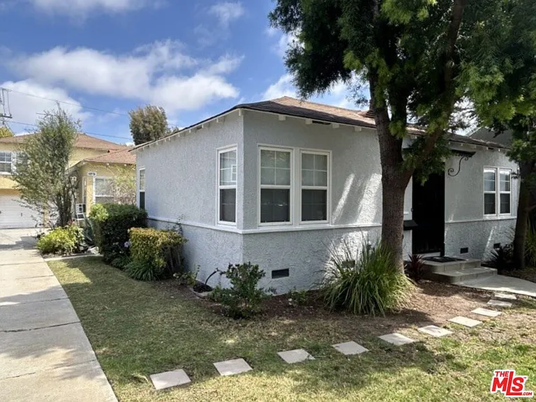 10574 Ayres Ave — Photo 12