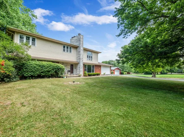 9822 W Pauling Rd, Monee, IL 60449