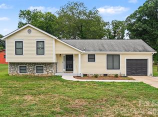 1106 Stanton Dr, Shelby, NC 28150