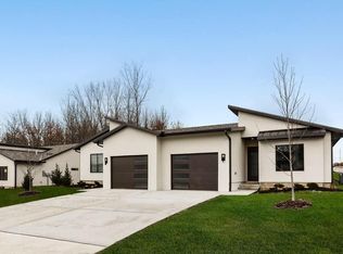 304 N Washington St, Raymore, MO 64083