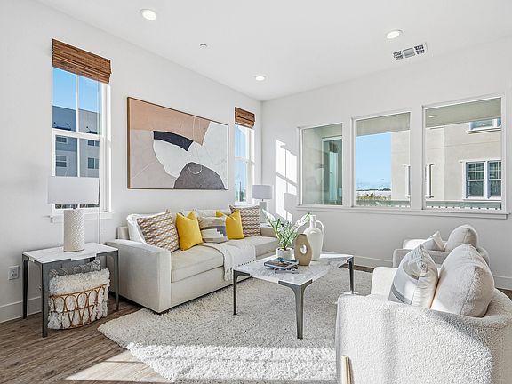 2nd image of 37541 Bay Crest Rd