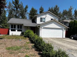 32275 Clinton Ave, Abbotsford, BC V2T 5B3