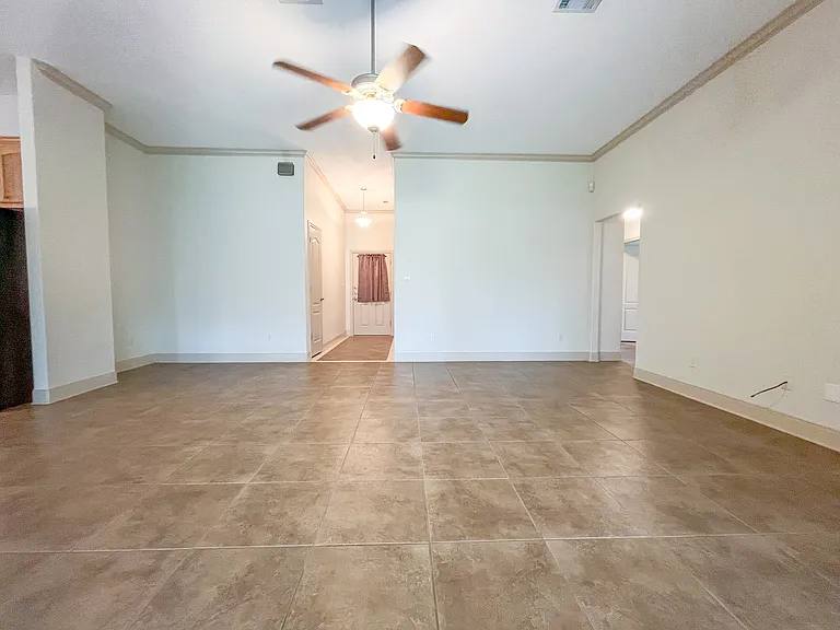 6000 Boxelder Trl — Photo 3
