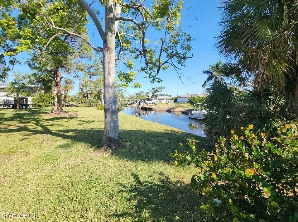 2nd image of 6477 Park Rd