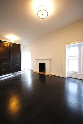 Rented by Bold New York | media 12