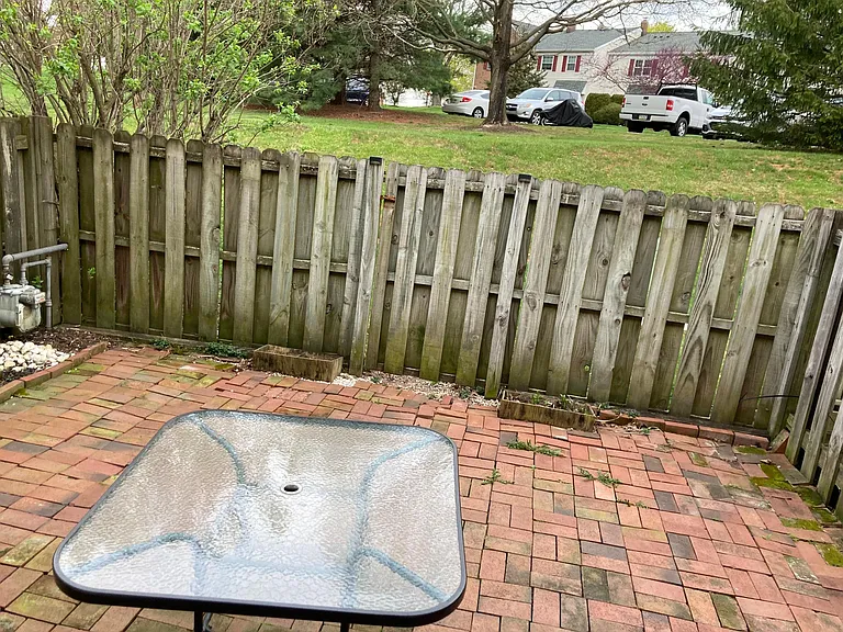 2308 Lexington Ct — Photo 6