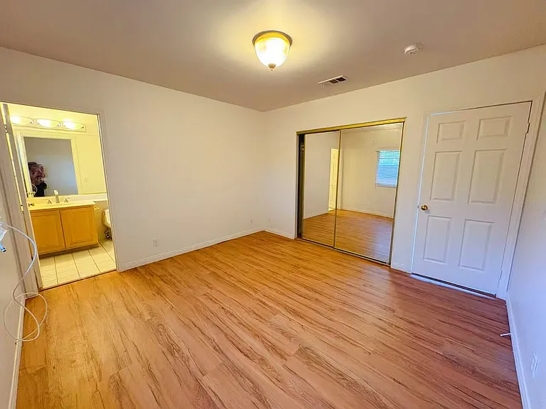 2080 Robin Rd — Photo 18