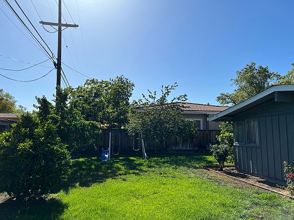3rd image of 18810 Barnhart Ave