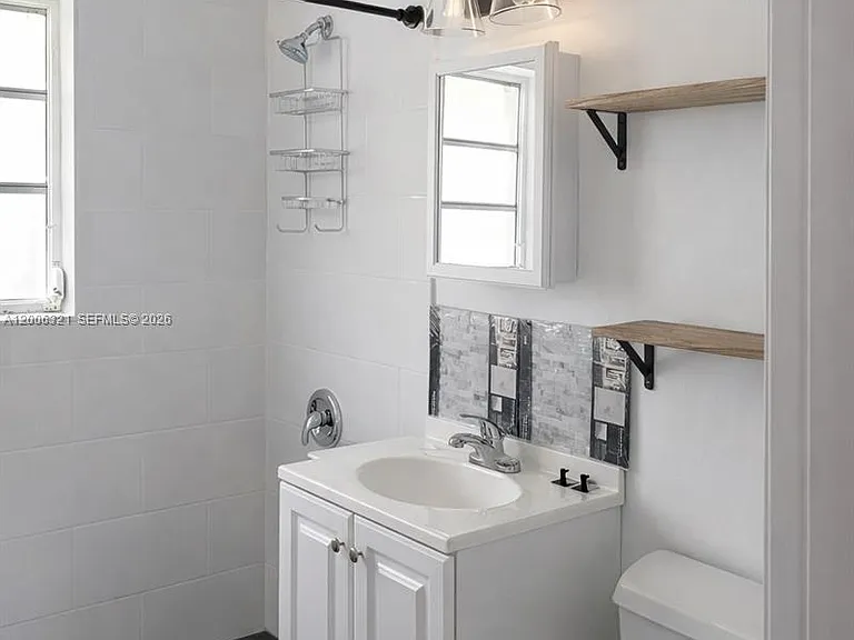 5800 SW 61st St — Photo 10