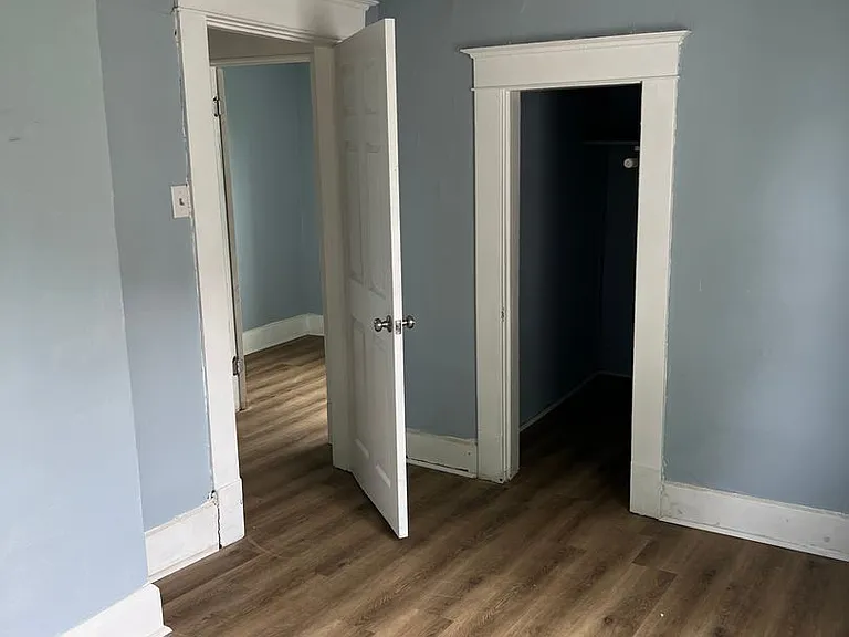 708 N Mulberry St — Photo 4
