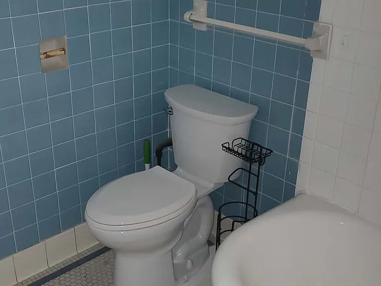 420 Sumner St #4 — Photo 8