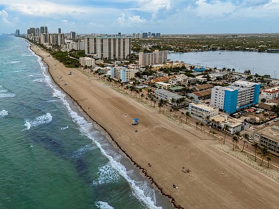 4th image of 320 S Surf Road #206