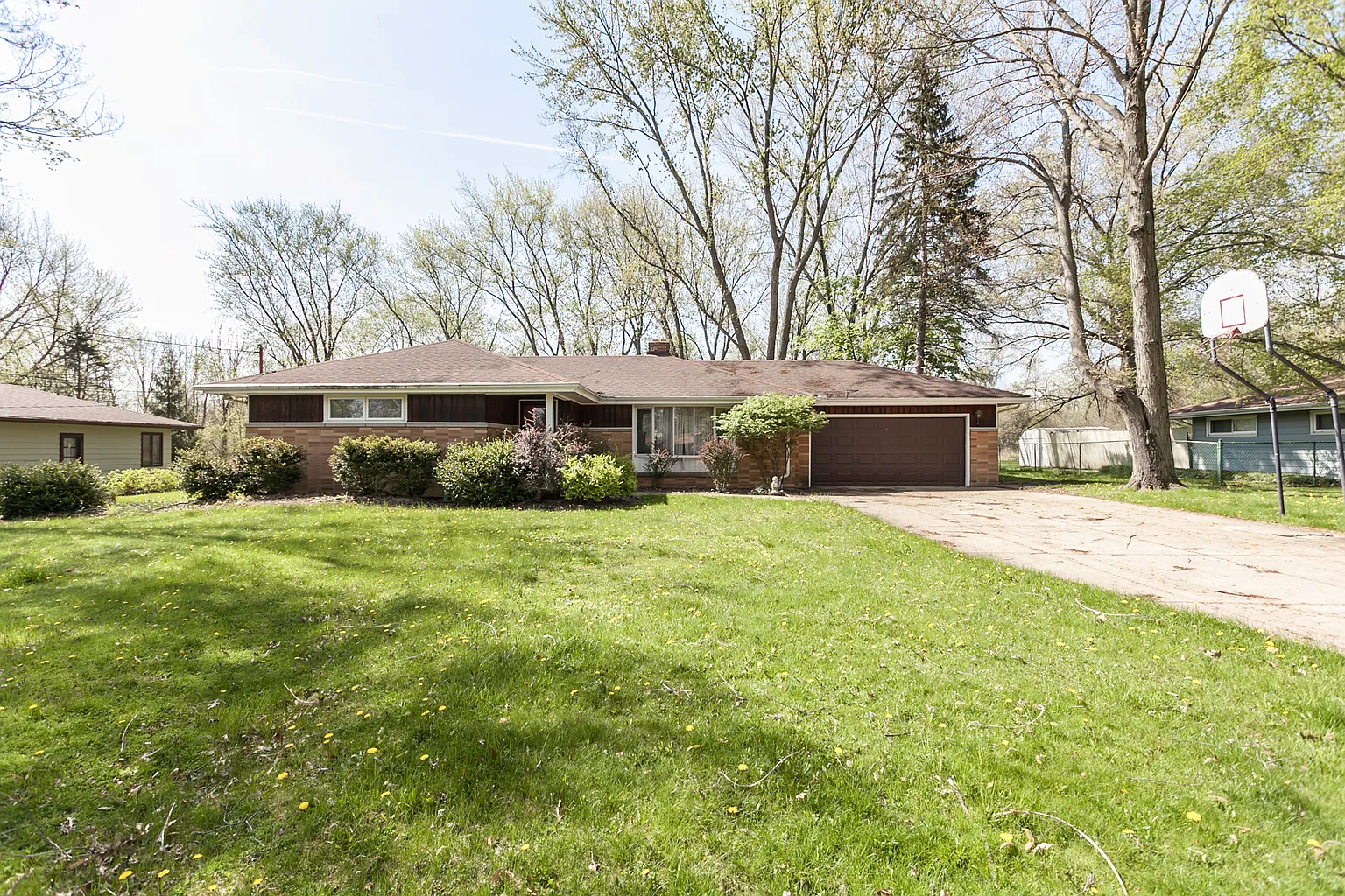 12709 Patricia Dr photo 1