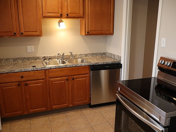 4th image of 455 Wehrle Dr APT 1